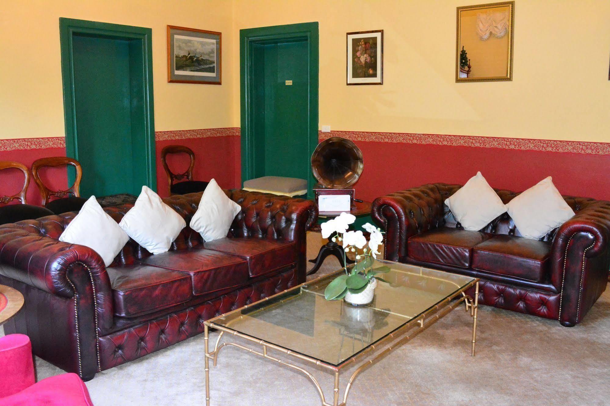 Toorak Manor Hotel Melbourne Buitenkant foto